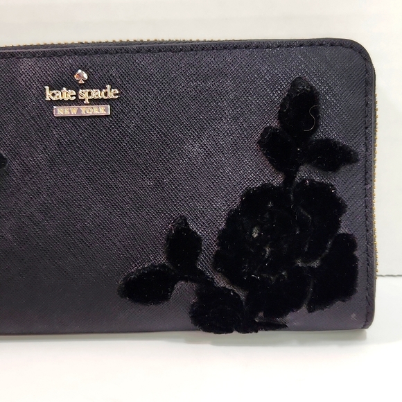 KATE SPADE Black Cameron Street Flock Roses Leather Continental LACEY Wallet - Picture 6 of 15